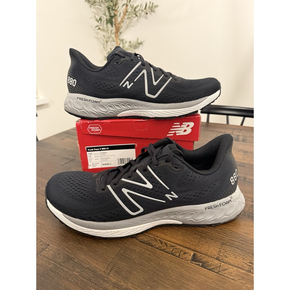 New Balance Fresh Foam X 880 v13 Size 13 Mens Black Grey White Running Shoes NIB